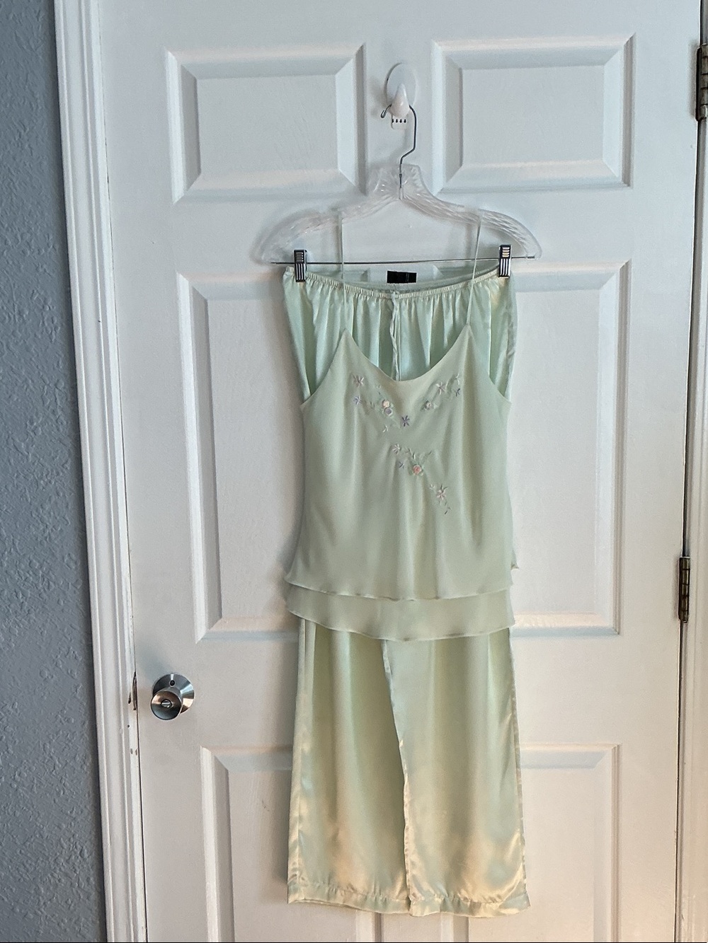 ⭐️⭐️.  BELLA DONNA⭐️⭐️.     Pajama Set